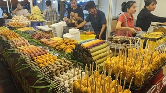 Lễ hội ẩm thực bán nhiều cá viên chiên, ban tổ chức nói gì?