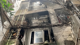 Đấu giá biển số xe tiền tỷ; ông lớn bán vàng bị phạt 13 tỷ