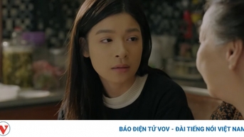 Trang buồn vì toàn gây phiền phức cho bà nội