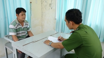 ប្លន់​យក​ខ្សែ​ក​មាស​១​ខ្សែ សារភាព​ថា​ប្លន់​១៧​លើក​ទៀត