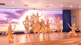 Thầy thuốc Bệnh viện Quân y 175 thi Chủ tịch Công đoàn cơ sở giỏi, tuyên truyền viên trẻ và hát ru- hát dân ca