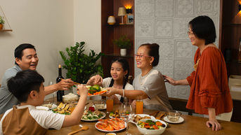 Mẹo ăn ngon, khỏe xương khớp ngày Tết