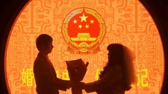 Trung Quốc giảm tới gần 1 triệu cặp kết hôn trong năm nay