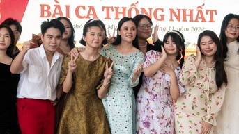 Học sinh cải biên vở cải lương ‘Khách sạn Hào Hoa’ thành kịch để học lịch sử