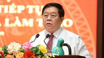 Khơi dậy tinh thần cống hiến, phụng sự đất nước