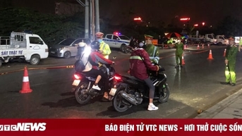 ពេល​ឃើញ​ក្រុម​ការងារ​ស្រវឹង​បើក​មក​វិញ​ក៏​បន្ថែម​ល្បឿន​មក​បុក​មន្ត្រី​នគរបាល​ចរាចរណ៍​បណ្តាល​ឱ្យ​រង​របួស ។