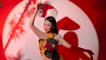 NSƯT Hoài Anh rạng rỡ tuổi 42, hé lộ bí quyết cân bằng sự nghiệp, gia đình