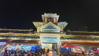 Phố đêm Chợ Lớn - điểm thu hút du khách tại TP Hồ Chí Minh