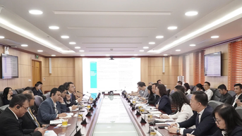 FTSE Rusell và Morgan Stanley làm việc với Ủy ban Chứng khoán nhà nước về việc nâng hạng thị trường chứng khoán Việt Nam