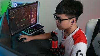 Cha mẹ 'đừng phán xét, hãy chậm lại'