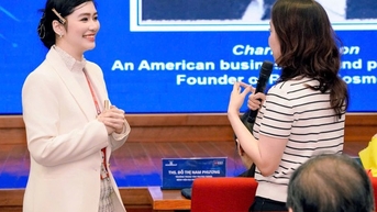 Không chỉ chính xác mà còn phải gần gũi với công chúng