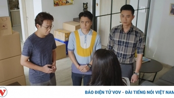 Hao បានស្នើឱ្យ Nghiem និង Quy "ជួយសង្គ្រោះ" គាត់ពីមិត្តស្រីរបស់គាត់។