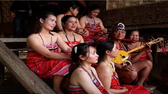 Làng văn hóa ở ngã ba biên giới