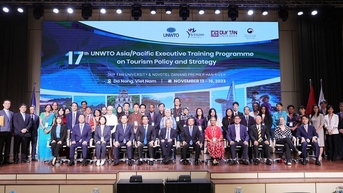 ជាលើកដំបូង UNWTO បានរៀបចំសន្និសីទទេសចរណ៍នៅវៀតណាម និងនៅសាកលវិទ្យាល័យមួយ។
