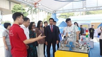 Khai mạc Triển lãm kết nối giao thương, giới thiệu sản phẩm công nghệ số thành phố Hà Nội 2024