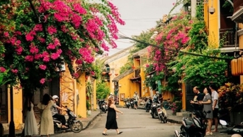 Việt Nam thu hút du khách châu Âu trong dịp hè