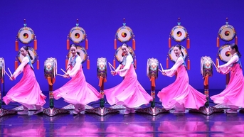 홍콩에서 열린 "One Beat, One World" 드럼 페스티벌 및 콘서트에 31,000명 이상이 참석했습니다.