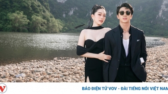 Vợ chồng Phương Nga - Bình An tình tứ đi dự show của NTK Lê Thanh Hòa