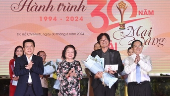 Loạt nghệ sĩ hạnh phúc được vinh danh!