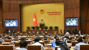 Quốc hội thảo luận về dự án luật sửa đổi, bổ sung một số điều Luật Bảo hiểm y tế