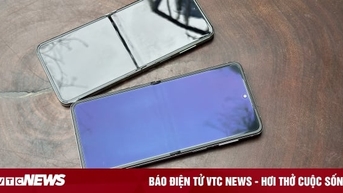 Doanh số điện thoại gập của Samsung 'cắm đầu'