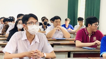 សាលាសមាជិកដំបូងនៃសាកលវិទ្យាល័យជាតិទីក្រុងហូជីមិញបានប្រកាសពិន្ទុចូលរៀនដំបូង