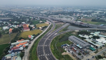 Hạ tầng được đầu tư, kinh tế miền Tây khởi sắc