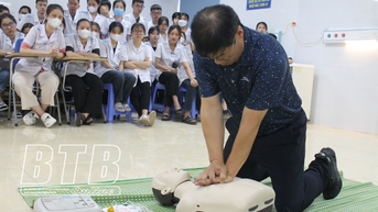 Tập huấn kỹ năng sơ cứu, cấp cứu ban đầu cho sinh viên, công nhân