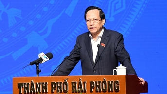 Bộ trưởng LĐ-TB&XH giải đáp cử tri về tiền lương, mức sống, lịch nghỉ lễ