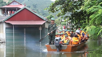 Phó Thủ tướng Lê Thành Long kiểm tra vùng ngập lũ Phiêng Nghè (Sơn La)