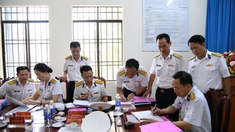 Vùng 5 Hải quân: thực hiện hiệu quả công tác phòng, chống khai thác hải sản bất hợp pháp