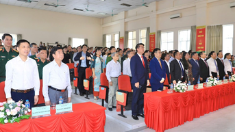 ការអនុម័តគម្រោងស្វ័យភាពរបស់មហាវិទ្យាល័យបច្ចេកវិទ្យាហាណូយ
