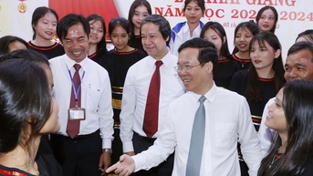 ដើម្បីឱ្យលោកគ្រូ អ្នកគ្រូ និងសិស្សានុសិស្សបានបង្រៀនដោយភាពរីករាយ និងសុភមង្គល