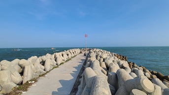 Điểm chụp ảnh mới nơi kè đá biển Lộc An