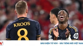 Toni Kroos tạo khoảnh khắc "để đời" trong trận Bayern Munich 2-2 Real Madrid