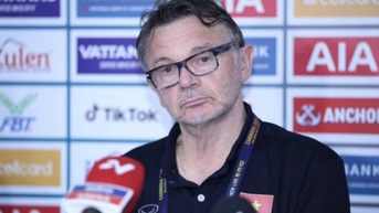 Báo Indonesia dự đoán điều chẳng lành cho HLV Troussier sau SEA Games 32