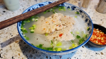Bún quậy Phú Quốc chẳng qua gốc từ bún tôm Bình Định, món gây tranh cãi nhất ở TP.HCM?