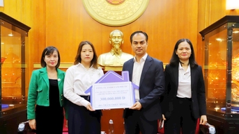 Tiếp thêm nguồn lực để đồng bào vươn lên trong cuộc sống