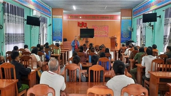 Phước Sơn (Quảng Nam): Hàng ngàn người được tập huấn nâng cao kiến thức pháp luật về phòng, chống tảo hôn