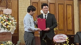 NSND Quốc Hưng được bổ nhiệm làm PGĐ Học viện Âm nhạc Quốc gia Việt Nam