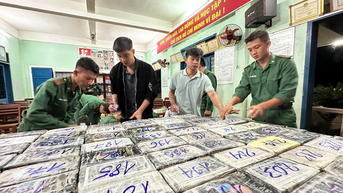 Quảng Ngãi: Bộ đội Biên phòng bàn giao hơn 280kg cocaine cho công an điều tra