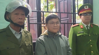 Bắt cựu cán bộ Văn phòng Đoàn đại biểu Quốc hội Huế