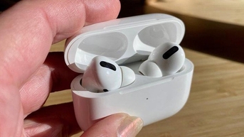 AirPods Pro mới sẽ hỗ trợ theo dõi nhiệt độ và kiểm tra thính giác