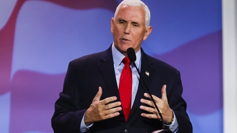 Khe cửa hẹp vào Nhà Trắng của Mike Pence