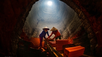 Thăm 'vương quốc lò gạch' Mang Thít ngày cuối năm