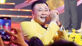 CLIP: Diễn viên Tự Long: "Mai Vàng 30 năm vẫn đỉnh nóc, kịch trần, bay phấp phới"