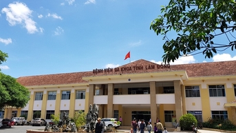 Một bác sĩ có dấu hiệu trục lợi BHYT hàng trăm triệu đồng