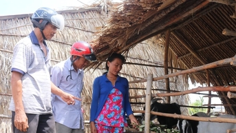Quan tâm sát sao đời sống đồng bào dân tộc thiểu số
