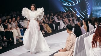Cùng Lê Thanh Hòa khám phá thế giới đa chiều qua bộ sưu tập Pre-Fall 2024