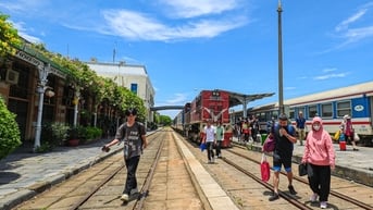 Đường sắt mở bán vé tháng tàu Hà Nội